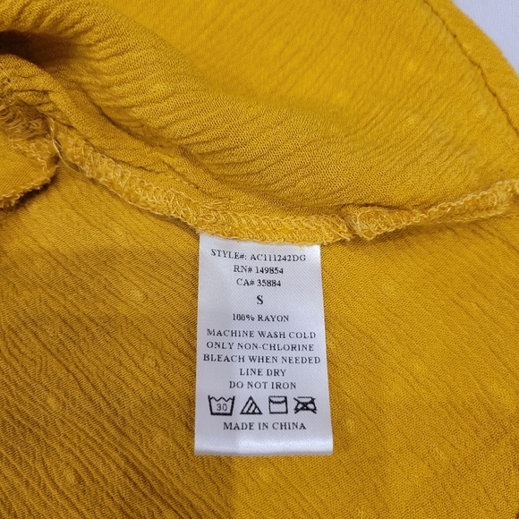 Sadie & Sage Womens Crop Blouse Small Mustard Yellow Swiss Dot Ruffle Hem - Picture 8 of 10